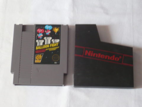 Photo du jeu Balloon Fight sur Nintendo Entertainment System (NES).