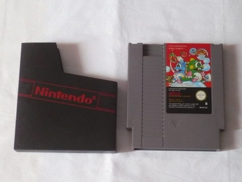 Photo du jeu Bubble Bobble sur Nintendo Entertainment System (NES).