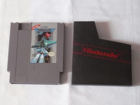 Photo du jeu Gradius sur Nintendo Entertainment System (NES).