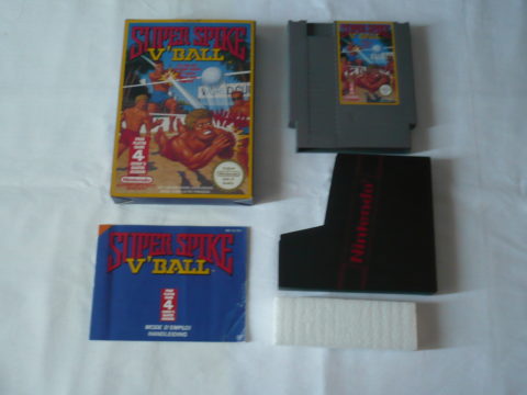 Photo du jeu Super Spike V'Ball sur Nintendo Entertainment System (NES).