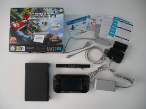 Photo de la console Wii U Mario Kart 8 Premium Pak.