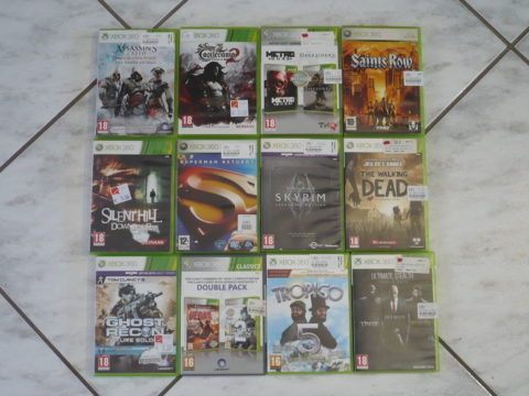 12 jeux Xbox 360 achetés en magasin.